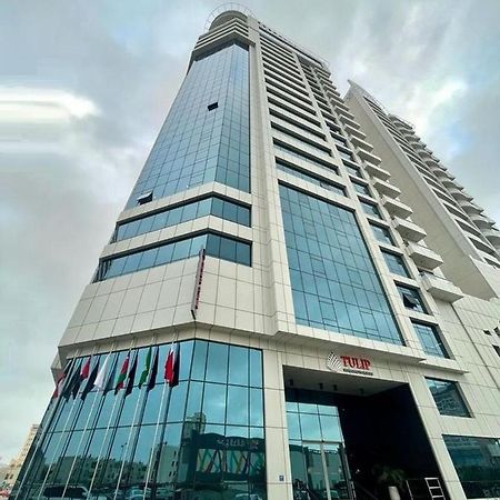 מנאמה Tulip Hotel & Suites מראה חיצוני תמונה