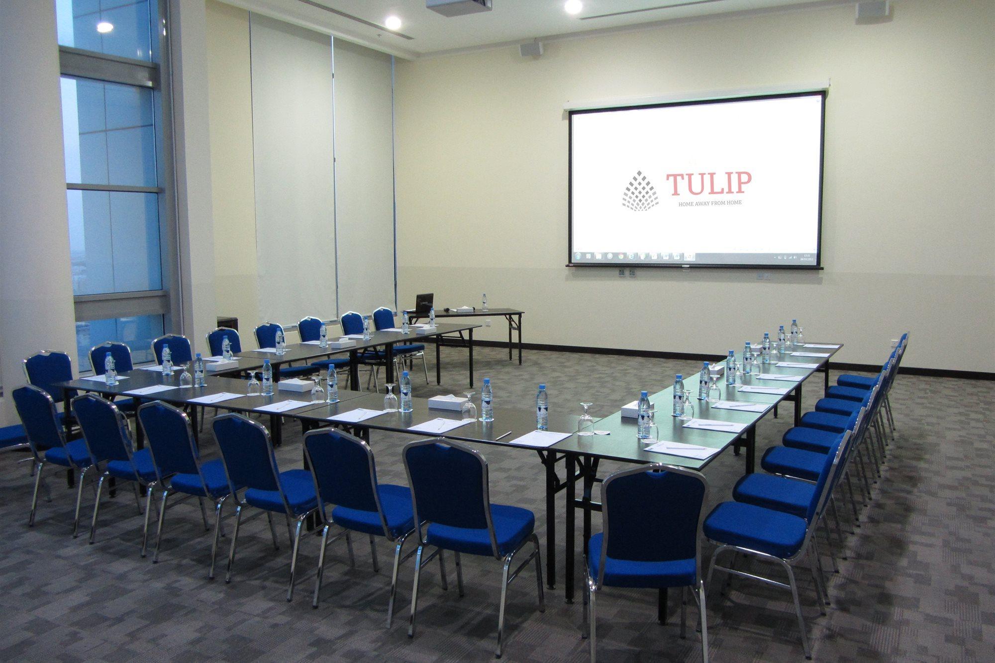 מנאמה Tulip Hotel & Suites מראה חיצוני תמונה