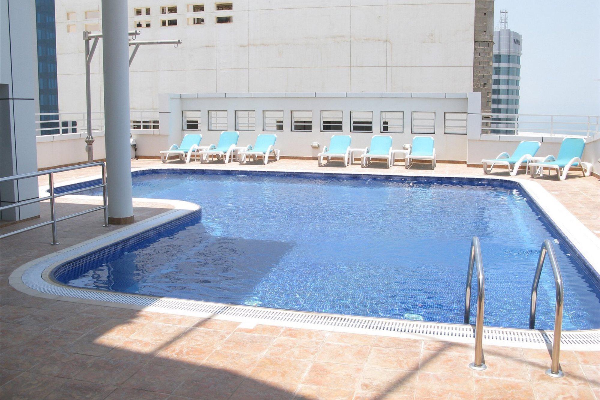 מנאמה Tulip Hotel & Suites מראה חיצוני תמונה