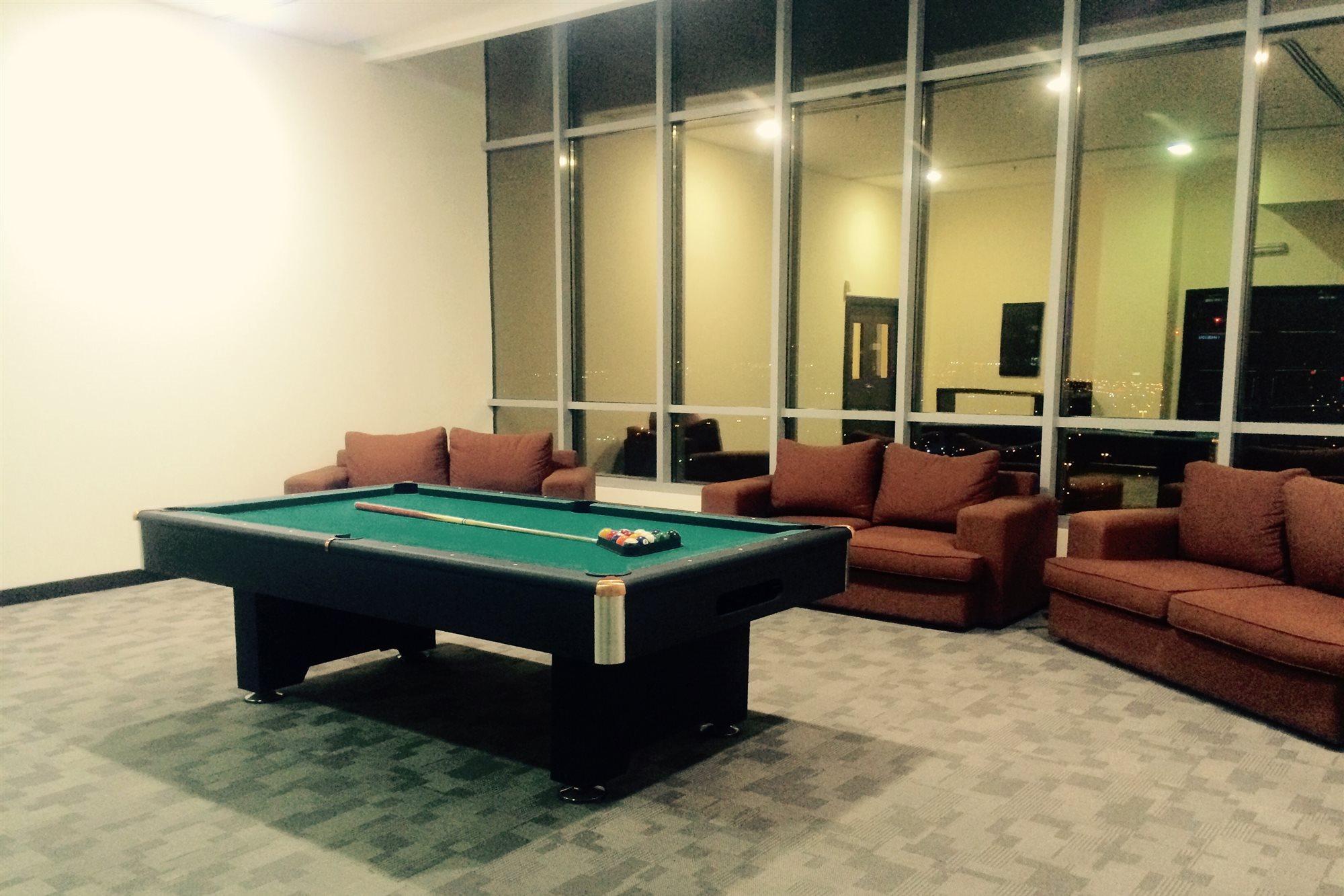 מנאמה Tulip Hotel & Suites מראה חיצוני תמונה