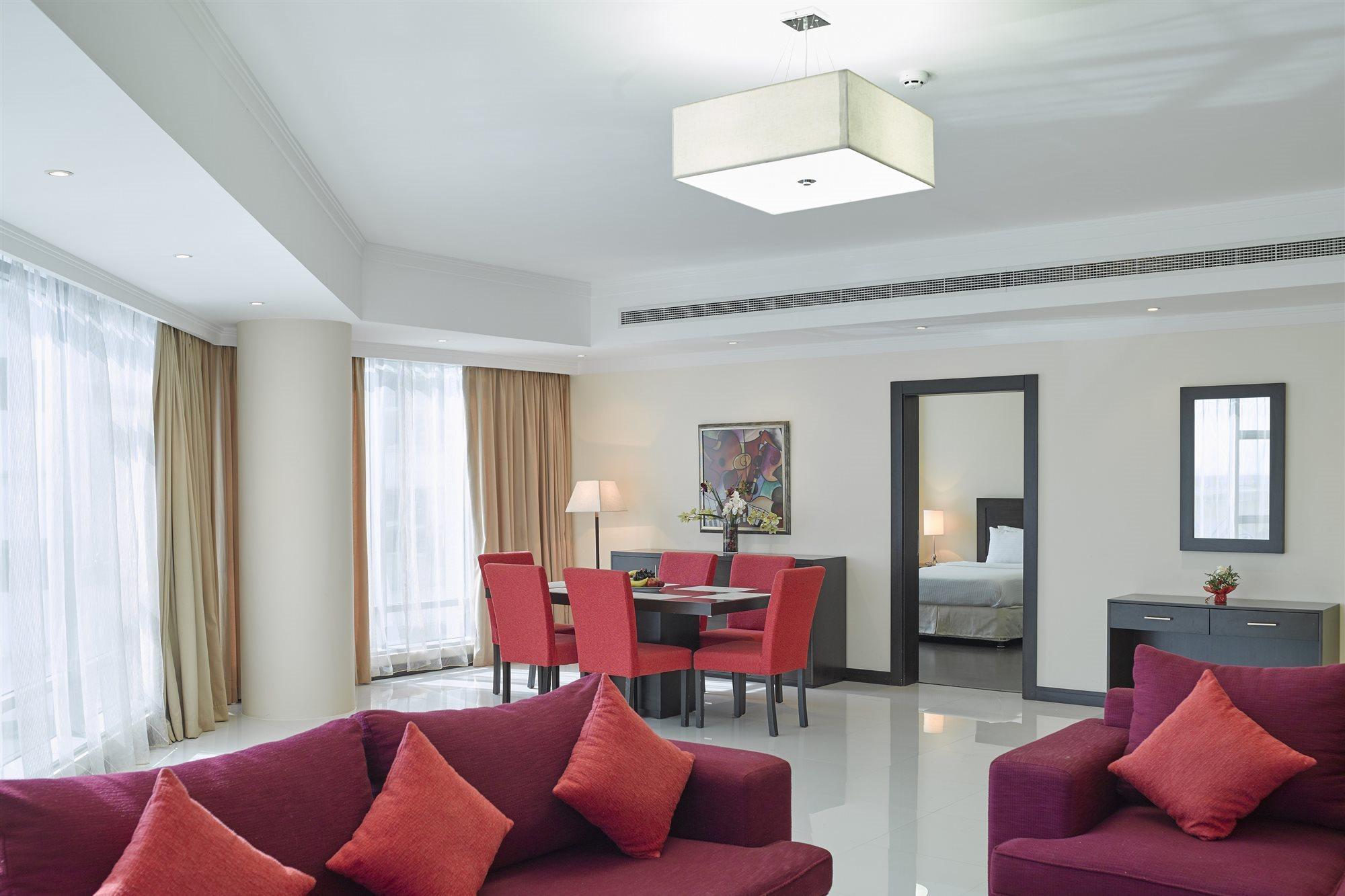 מנאמה Tulip Hotel & Suites מראה חיצוני תמונה