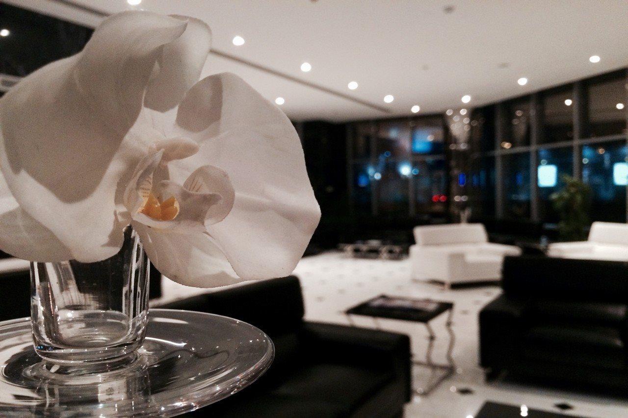 מנאמה Tulip Hotel & Suites מראה חיצוני תמונה