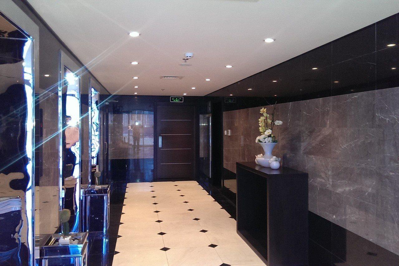 מנאמה Tulip Hotel & Suites מראה חיצוני תמונה