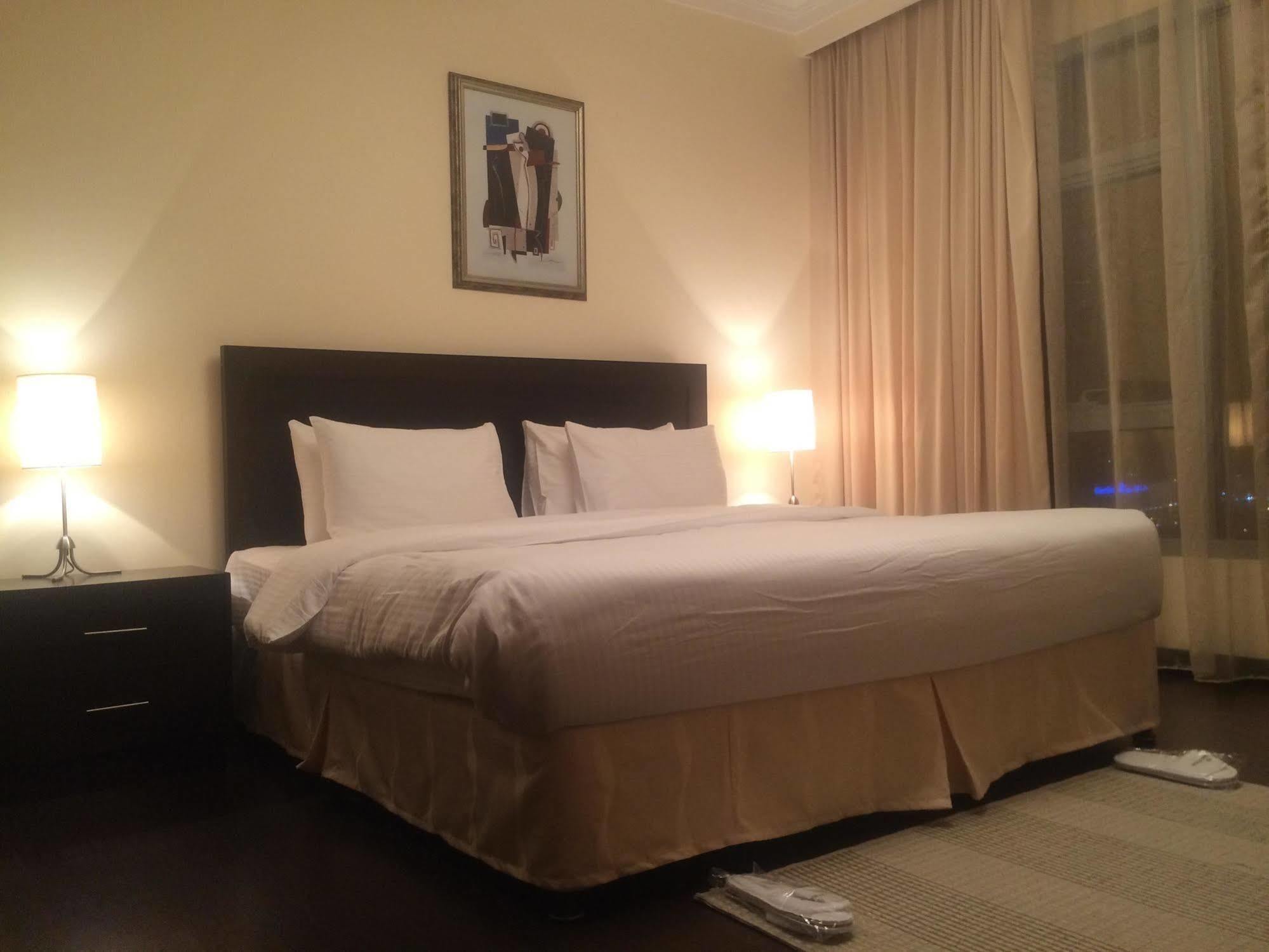 מנאמה Tulip Hotel & Suites מראה חיצוני תמונה