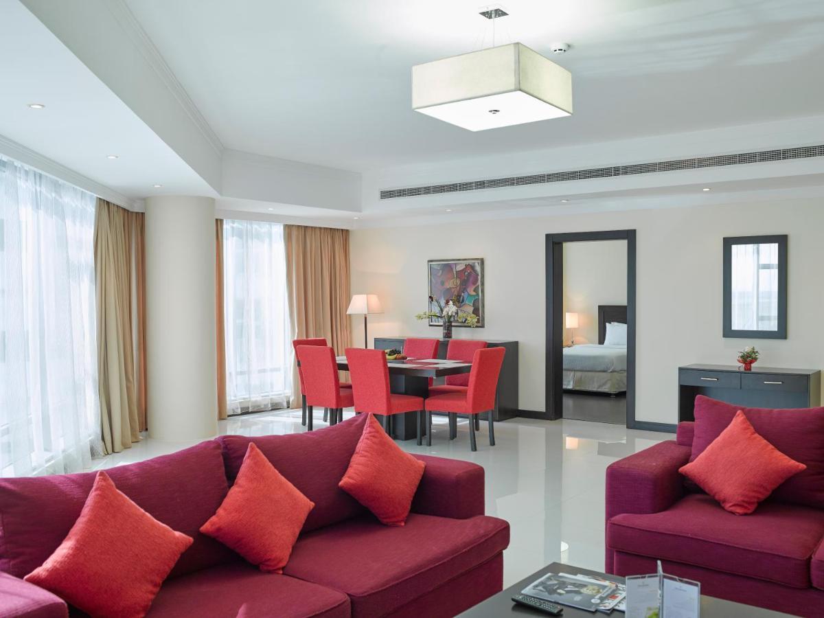 מנאמה Tulip Hotel & Suites מראה חיצוני תמונה