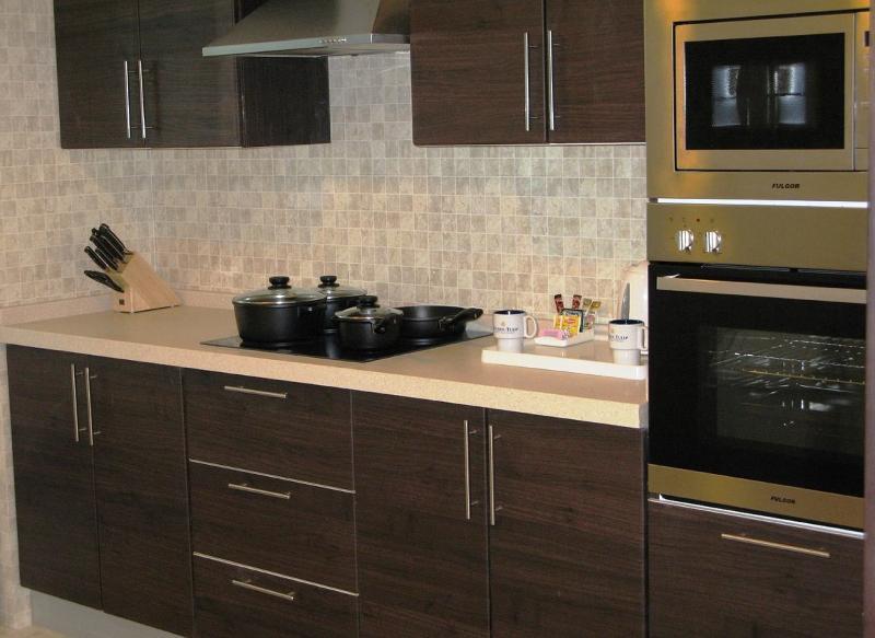 מנאמה Tulip Hotel & Suites מראה חיצוני תמונה